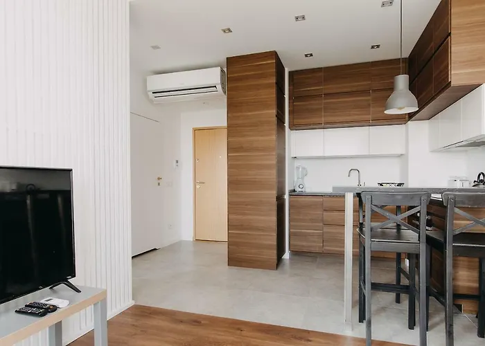 ShortStayPoland Kolejowa (B10)